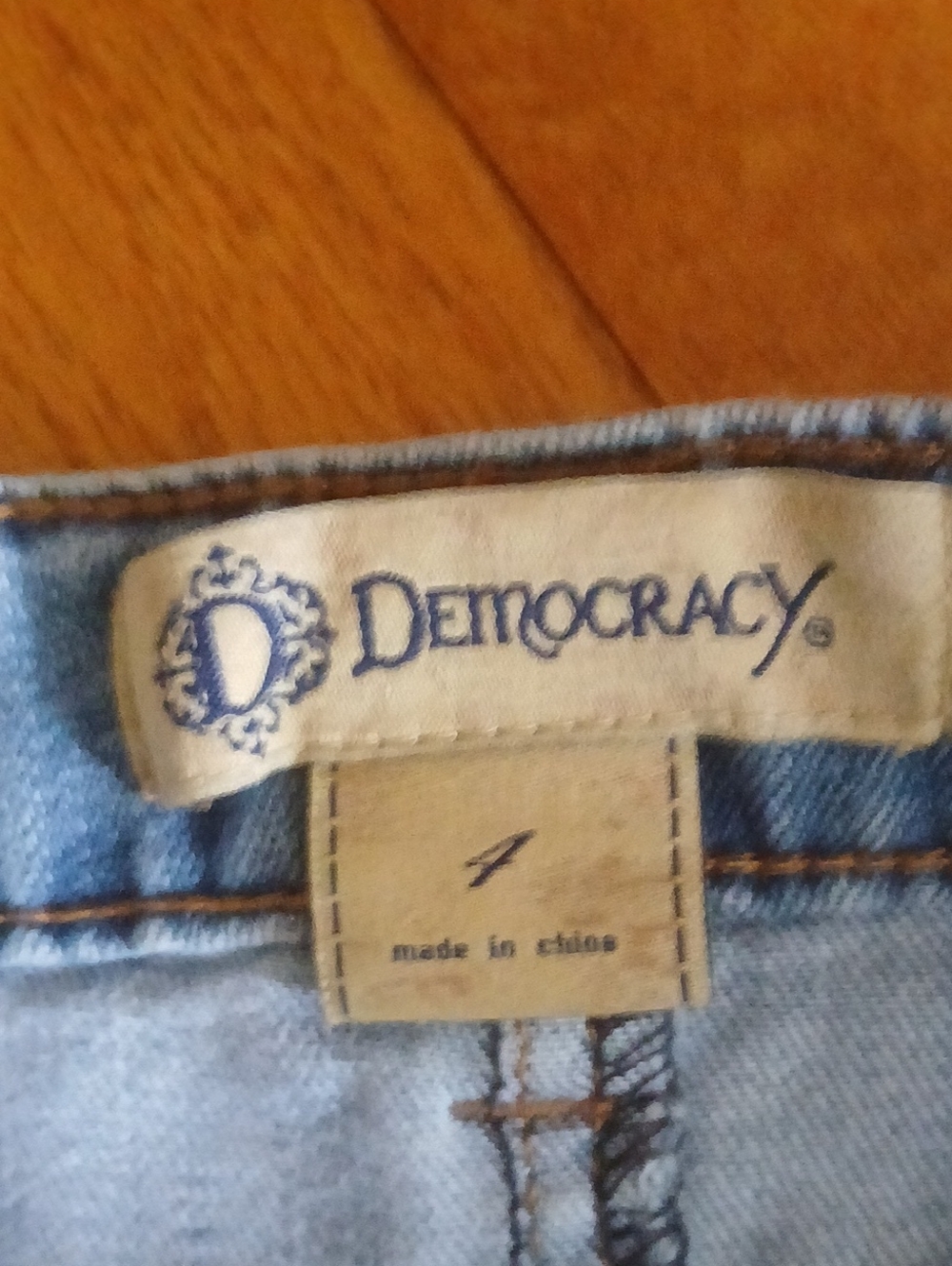 Democracy Light Wash Embroidered & Distresses Denim Skirt ■ Size 4 - Picture 4 of 7